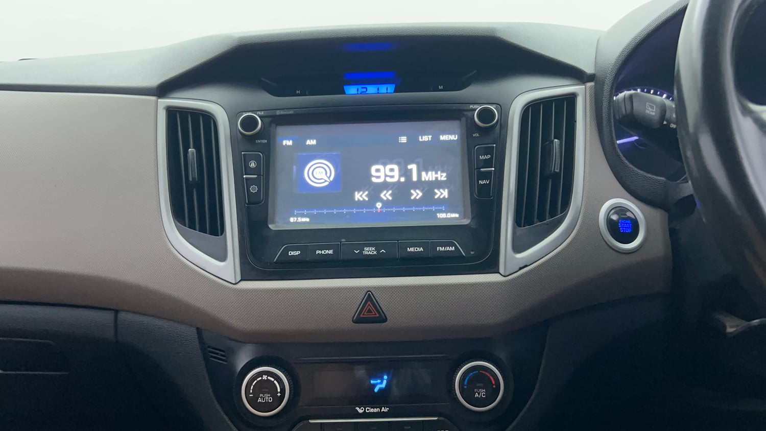 Used 2017 Hyundai Creta SX Plus 1.6 AT Petrol Petrol Automatic interior MUSIC SYSTEM & AC CONTROL VIEW