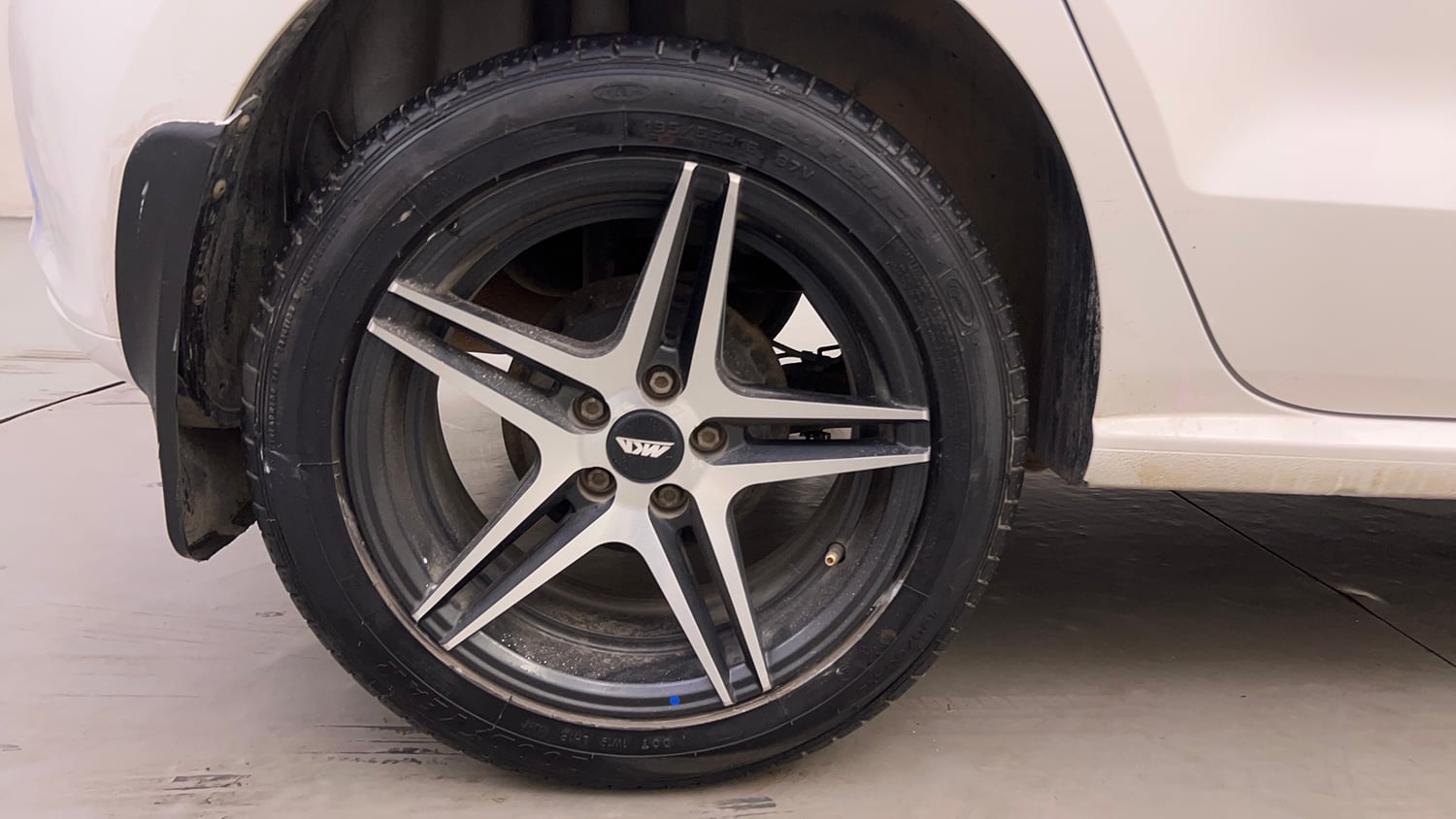 Used 2013 Volkswagen Polo Highline1.2L (P) Petrol Manual tyres RIGHT REAR TYRE RIM VIEW