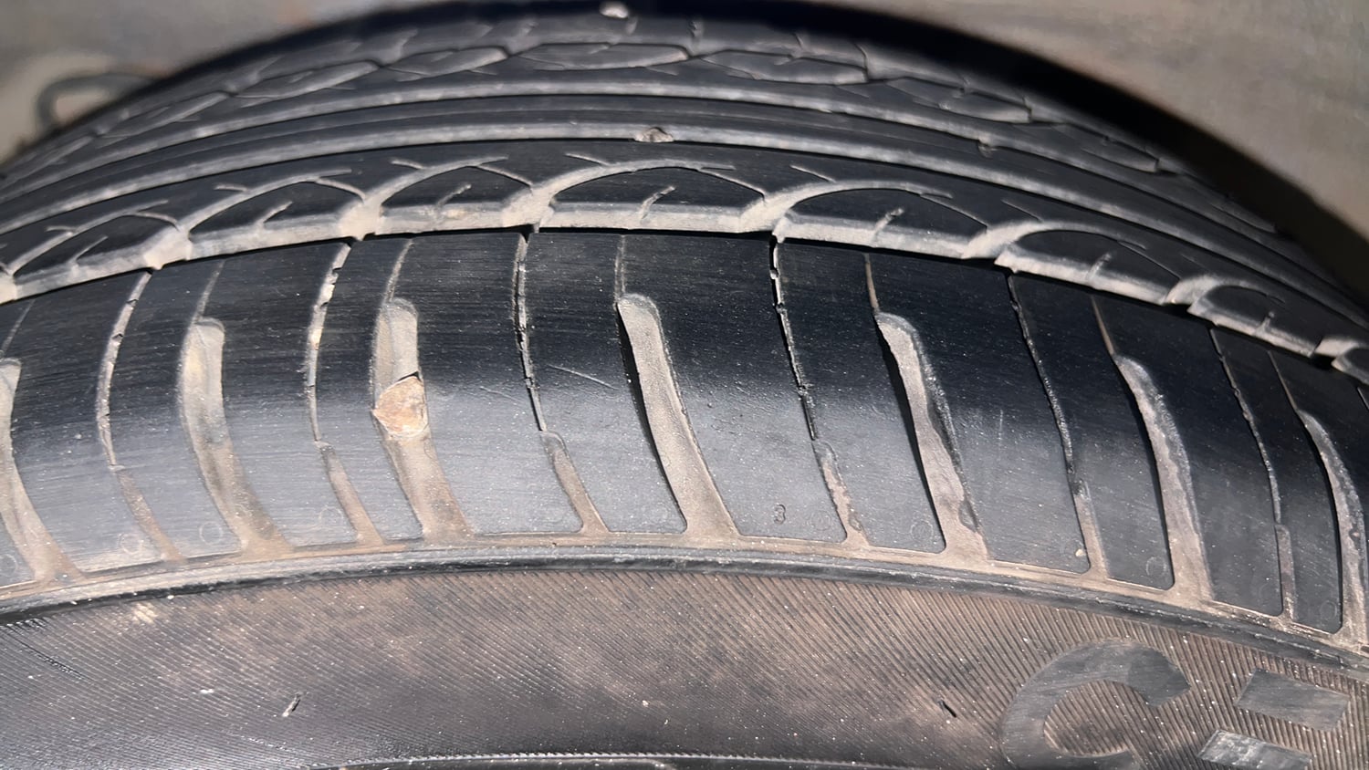 Used 2018 Hyundai Grand i10 Magna 1.2 Kappa VTVT Petrol Manual tyres RIGHT REAR TYRE TREAD VIEW