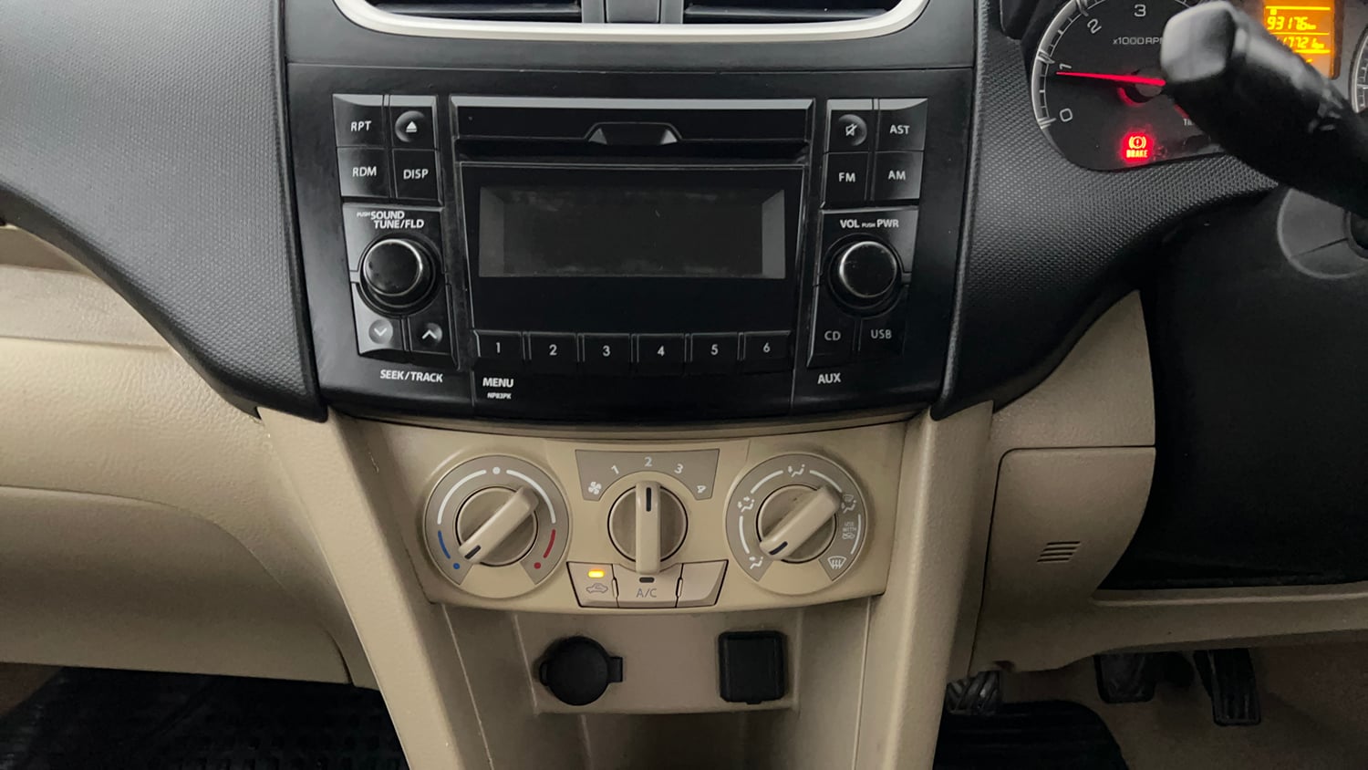 Used 2017 Maruti Suzuki Swift Dzire VDI Diesel Manual interior MUSIC SYSTEM & AC CONTROL VIEW