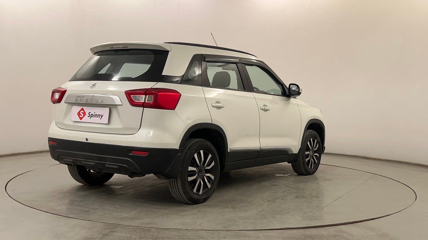 Used 2020 maruti-suzuki Vitara Brezza VXi Petrol Manual exterior RIGHT REAR CORNER VIEW
