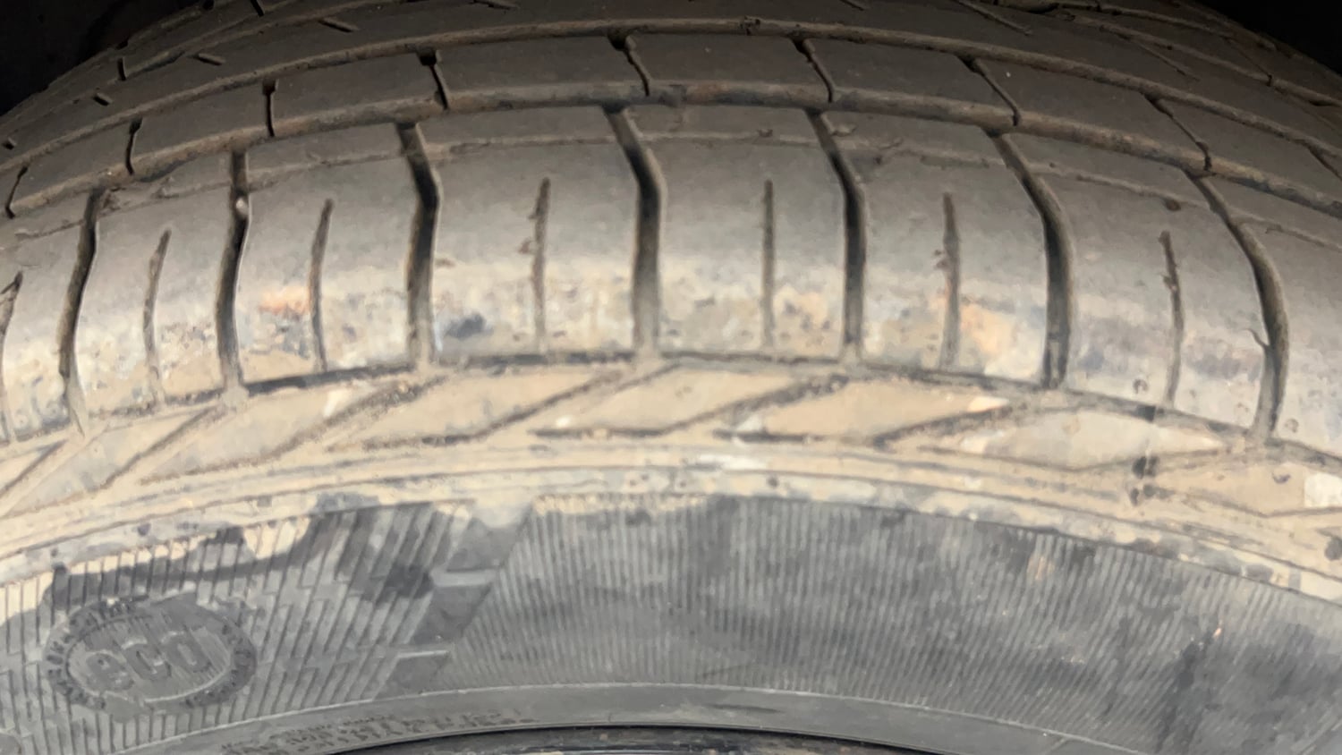 Used 2019 Tata Nexon XZA Plus Petrol Dual Tone Petrol Automatic tyres LEFT FRONT TYRE TREAD VIEW
