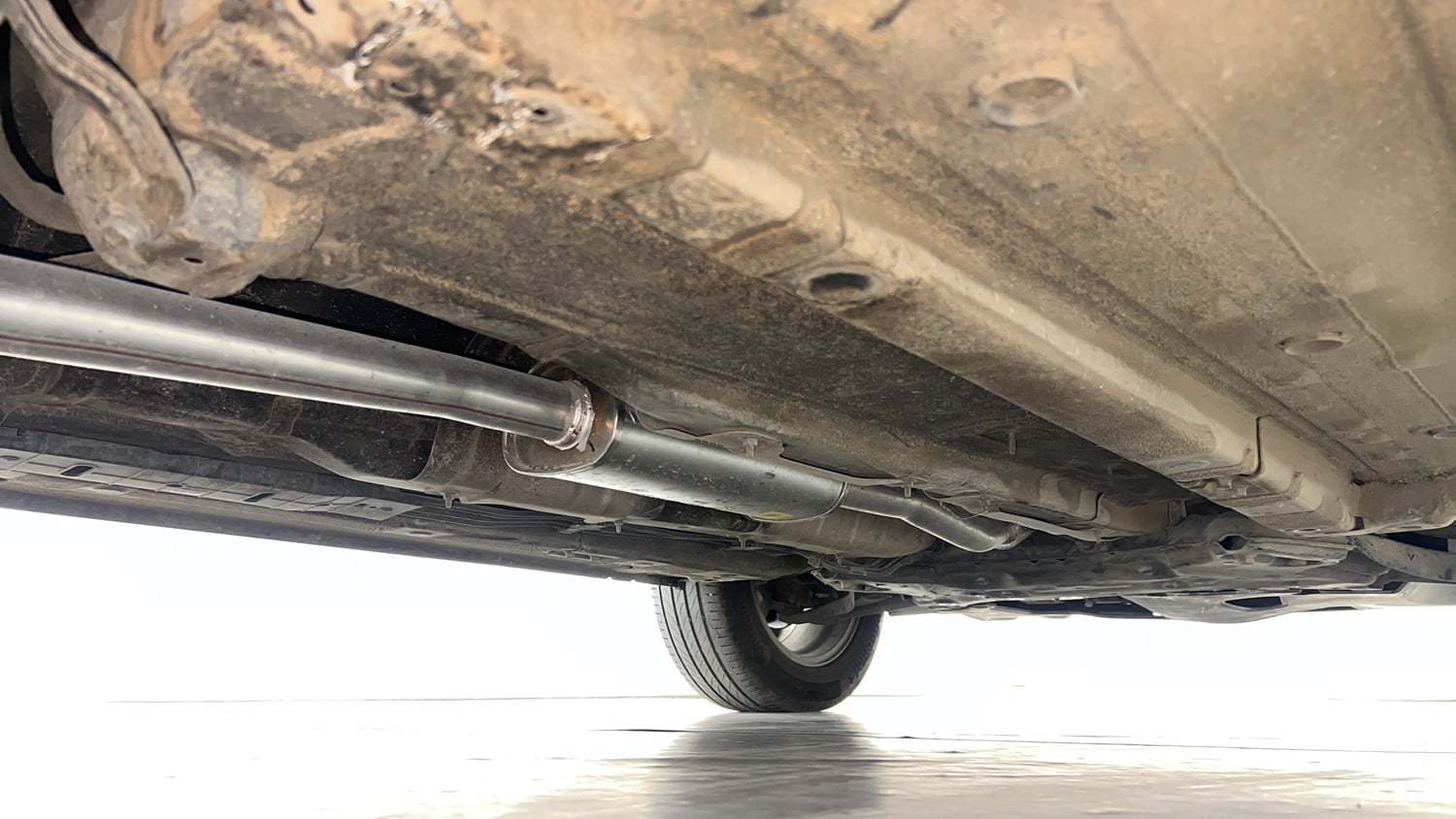 Used 2019 Hyundai Venue SX Plus 1.0 Turbo DCT Petrol Automatic extra REAR RIGHT UNDERBODY VIEW