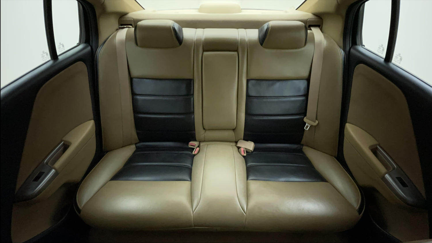 Used 2014 Honda City V Petrol Manual interior REAR SEAT CONDITION VIEW
