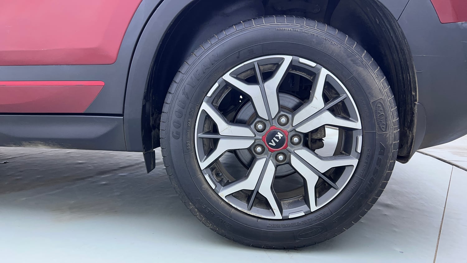 Used 2020 Kia Seltos GTX Plus DCT 1.4 Petrol Automatic tyres LEFT REAR TYRE RIM VIEW