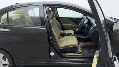 Used 2016 Honda City VX Petrol Manual interior RIGHT SIDE FRONT DOOR CABIN VIEW