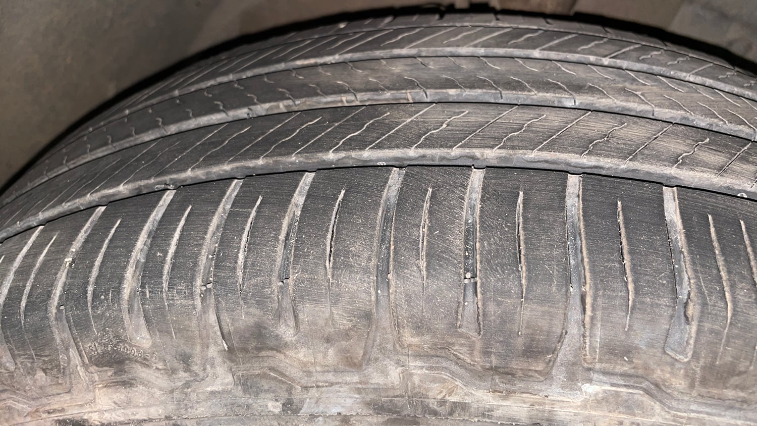 Used 2018 Mahindra XUV500 W7 Diesel Manual tyres RIGHT FRONT TYRE TREAD VIEW