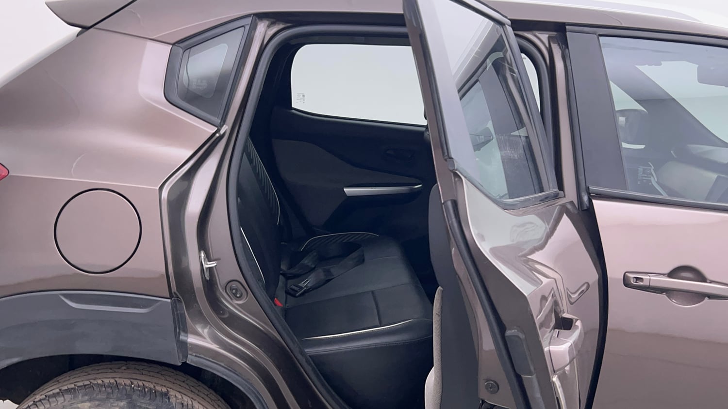 Used 2023 Nissan Magnite XE Petrol Manual interior RIGHT SIDE REAR DOOR CABIN VIEW