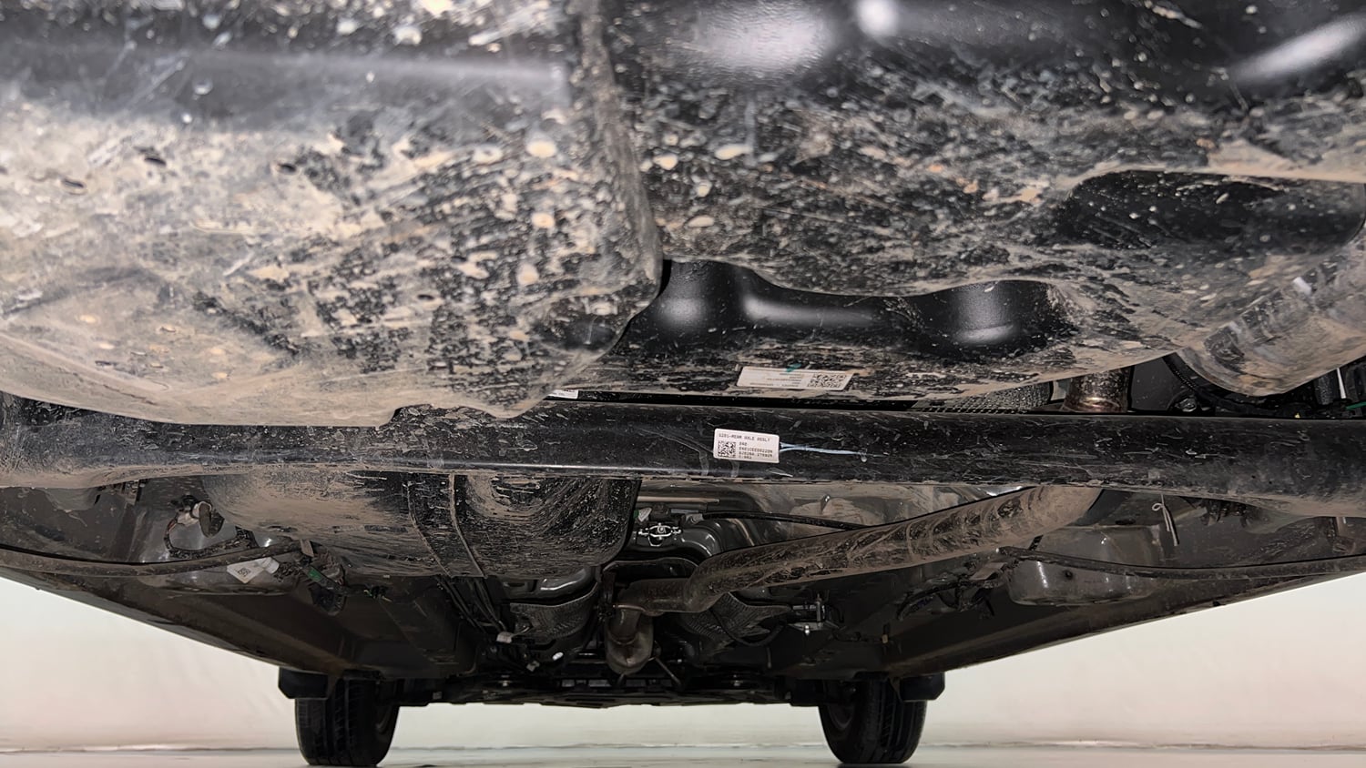 Used 2025 Mahindra XUV 3XO AX5 1.5 Diesel Autoshift Plus Diesel Automatic extra REAR UNDERBODY VIEW (TAKEN FROM REAR)