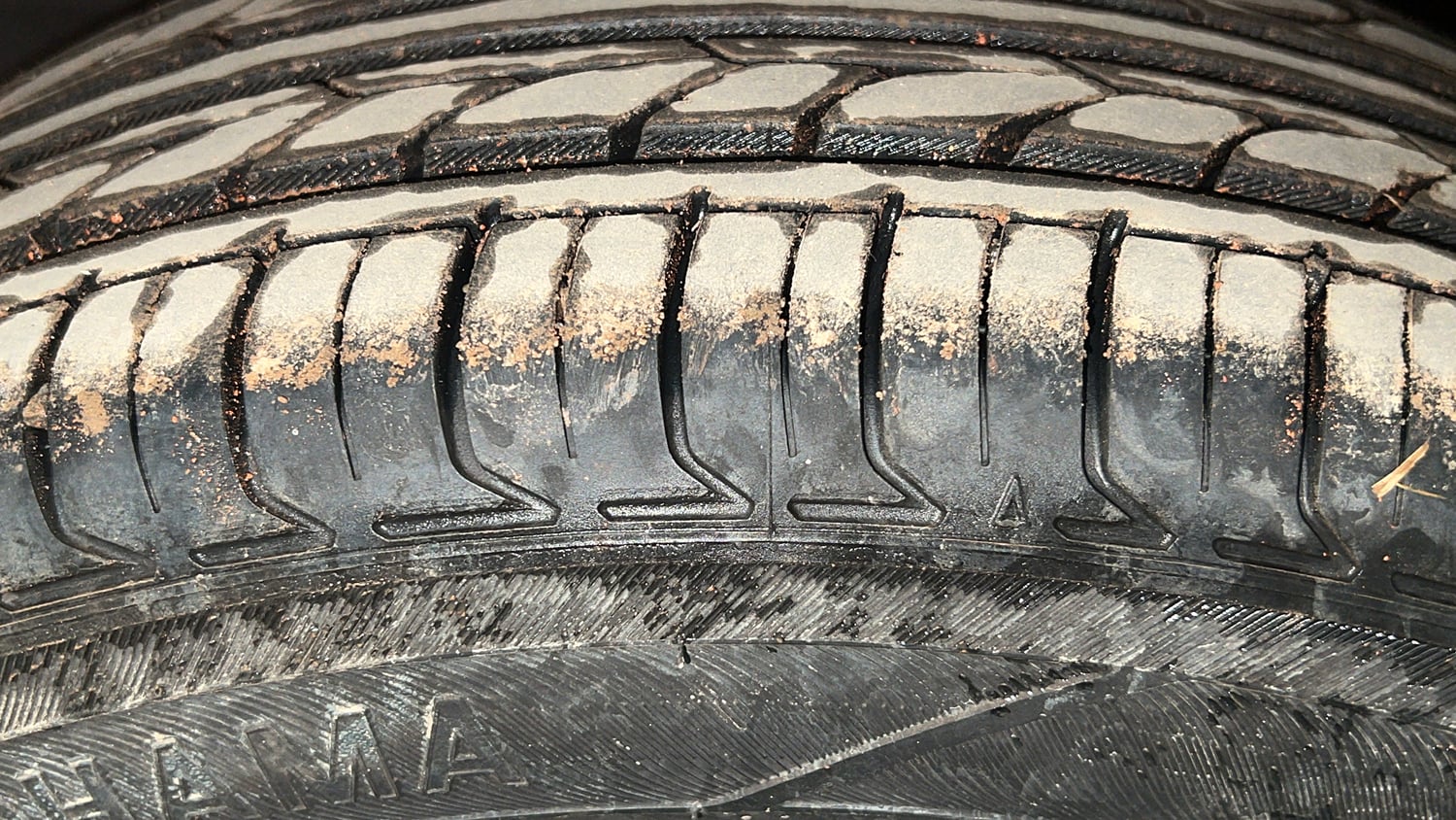 Used 2018 Maruti Suzuki Dzire ZXi Plus AMT Petrol Automatic tyres LEFT FRONT TYRE TREAD VIEW