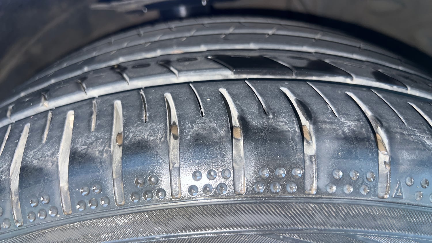 Used 2018 BMW 3 Series 320d Luxury Line Diesel Automatic tyres RIGHT FRONT TYRE TREAD VIEW