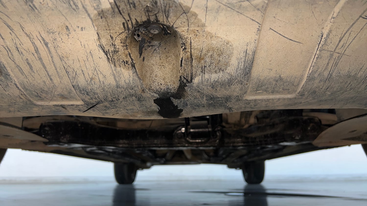 Used 2016 Hyundai Elite i20 Magna 1.2 Petrol Manual extra FRONT LEFT UNDERBODY VIEW