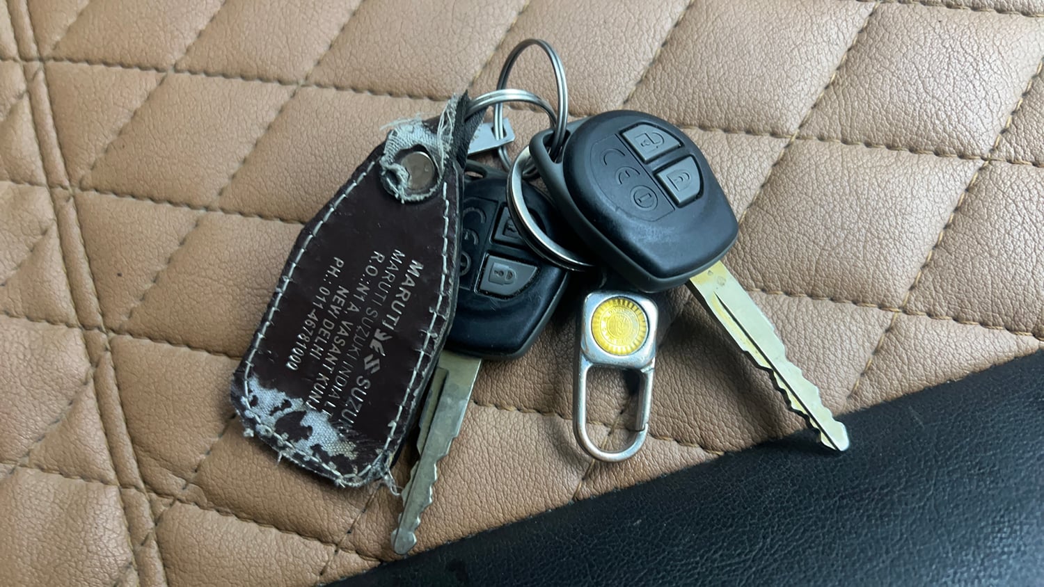 Used 2017 Maruti Suzuki Dzire VXi Petrol Manual extra CAR KEY VIEW