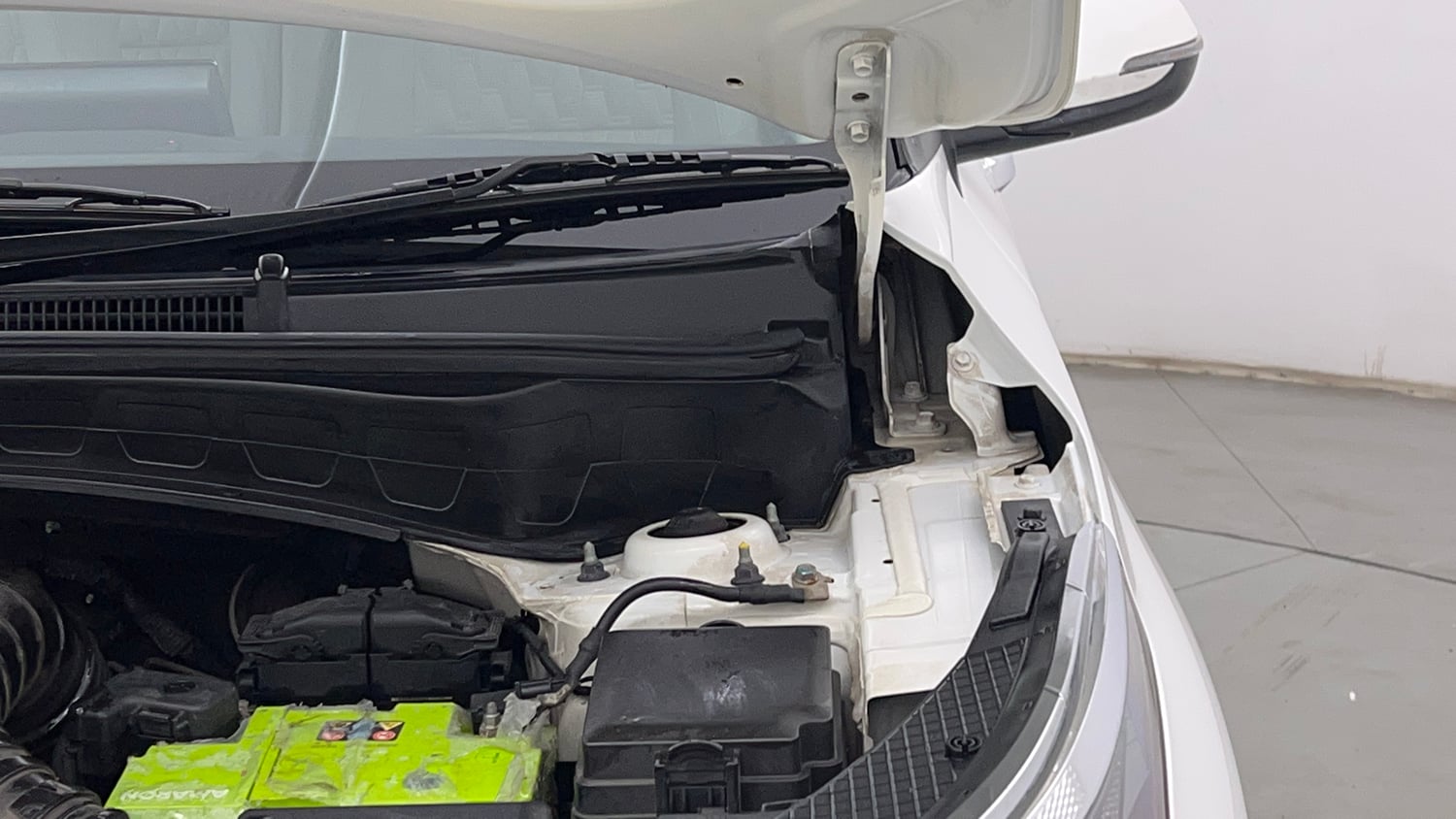 Used 2020 Kia Seltos HTX Plus 1.5 Diesel Diesel Manual engine ENGINE LEFT SIDE HINGE & APRON VIEW