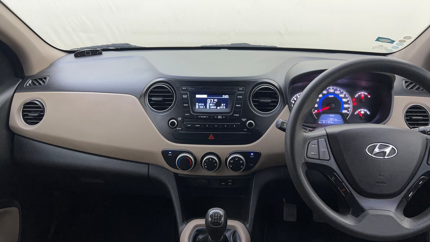 Used 2018 Hyundai Grand i10 Magna 1.2 Kappa VTVT Petrol Manual interior MUSIC SYSTEM & AC CONTROL VIEW