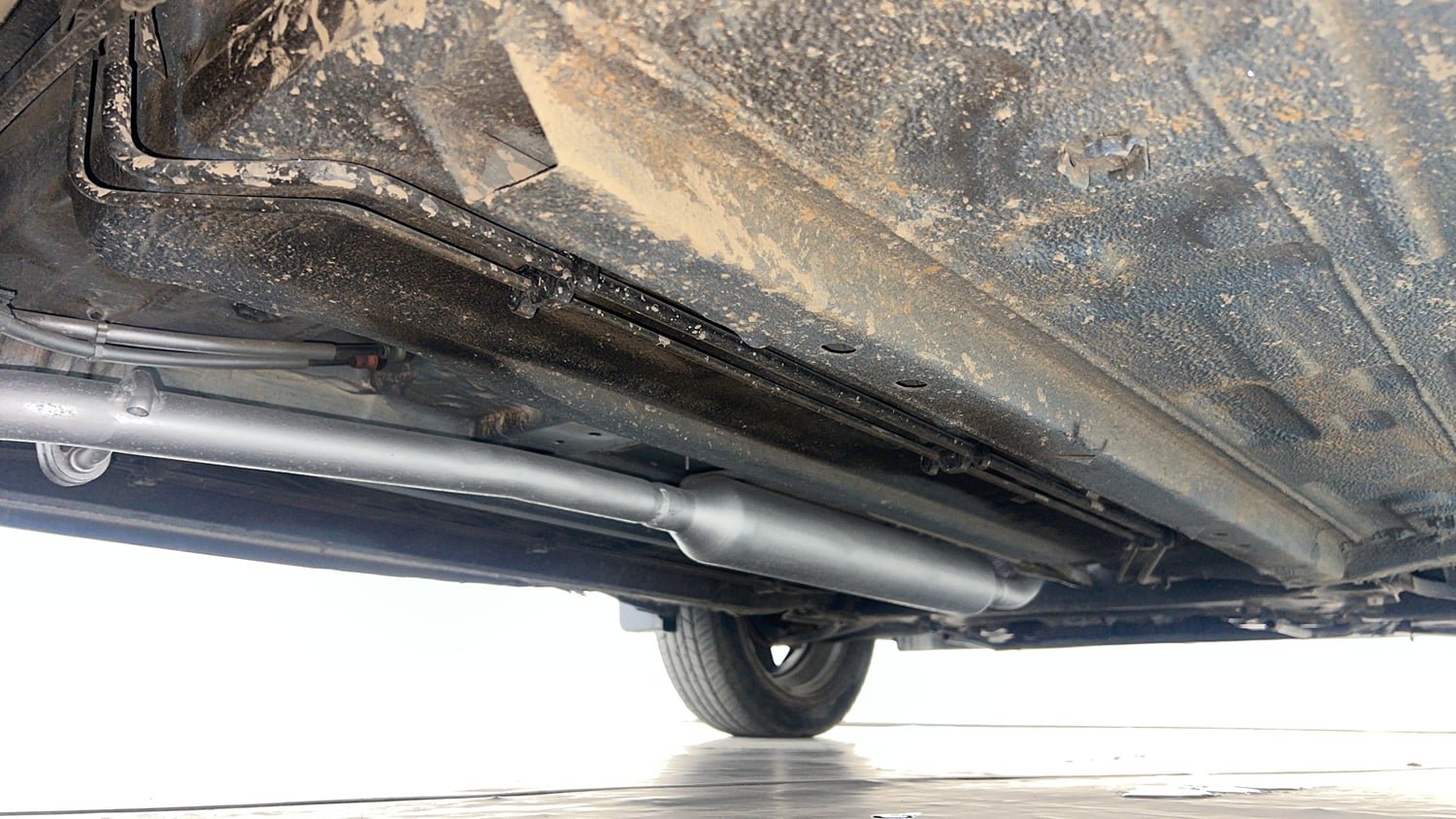 Used 2021 Renault Kiger RXT 1.0 Turbo MT Dual Tone Petrol Manual extra REAR RIGHT UNDERBODY VIEW
