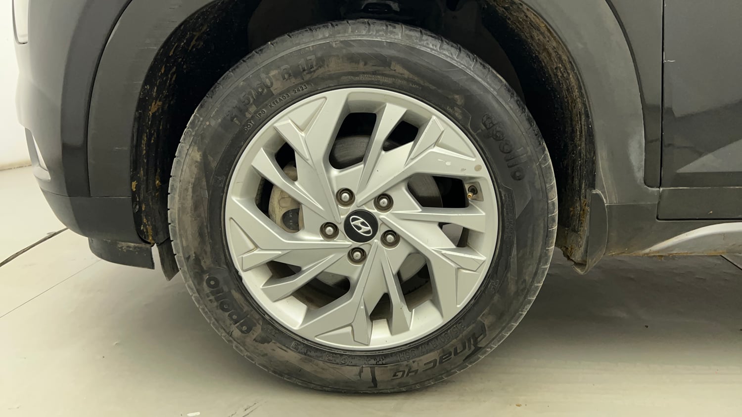 Used 2023 Hyundai Creta SX 1.5 Petrol Petrol Manual tyres LEFT FRONT TYRE RIM VIEW