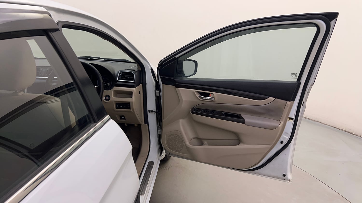 Used 2016 Maruti Suzuki Ciaz ZDi+ SHVS Diesel Manual interior RIGHT FRONT DOOR OPEN VIEW