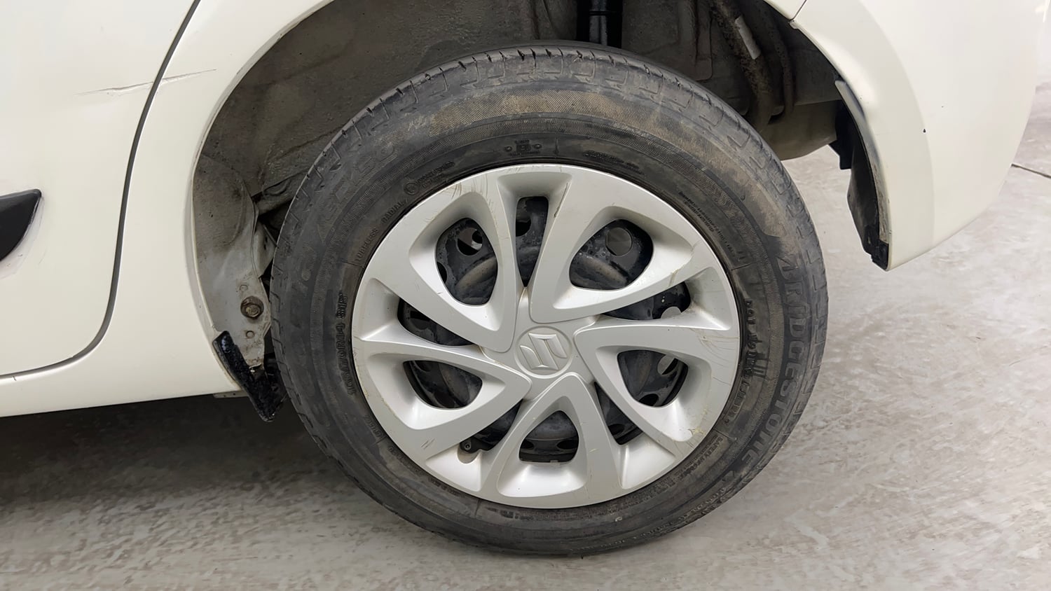 Used 2022 Maruti Suzuki Celerio ZXi AMT Petrol Automatic tyres LEFT REAR TYRE RIM VIEW