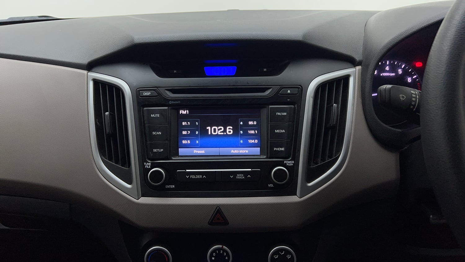Used 2018 Hyundai Creta E Plus 1.6 Petrol Petrol Manual top_features Integrated (in-dash) music system