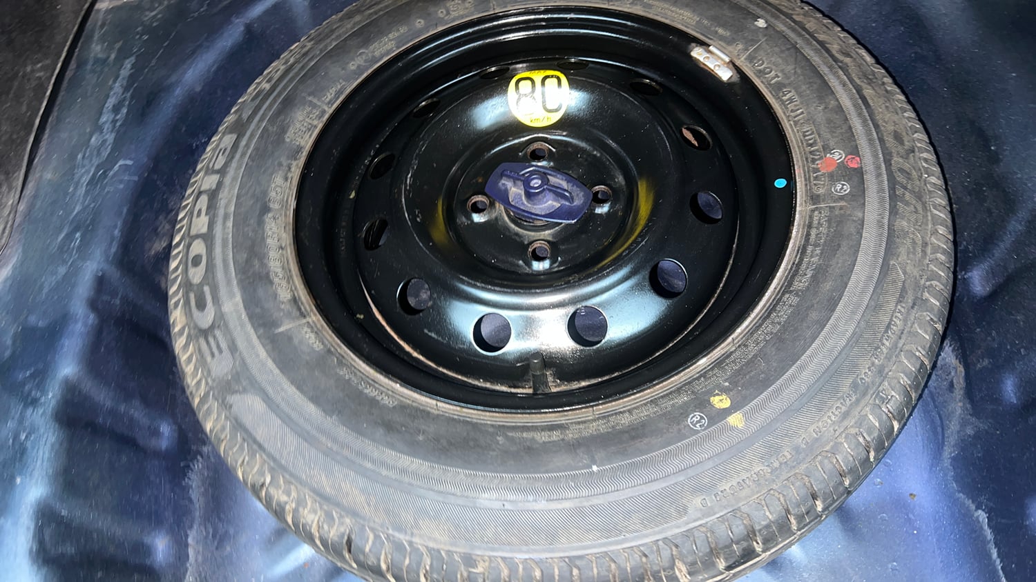 Used 2017 Maruti Suzuki Dzire ZXi AMT Petrol Automatic tyres SPARE TYRE VIEW