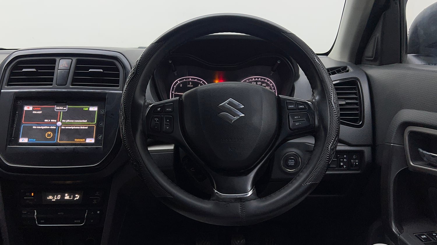 Used 2017 Maruti Suzuki Vitara Brezza ZDi+ Dual Tone Diesel Manual interior STEERING VIEW
