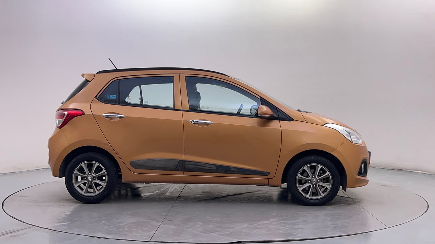 Used 2013 Hyundai Grand i10 Asta 1.2 Kappa VTVT Petrol Manual exterior RIGHT SIDE VIEW