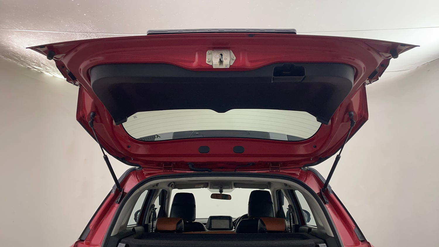 Used 2024 Maruti Suzuki Brezza ZXi S-CNG Dual Tone Cng Manual interior DICKY DOOR OPEN VIEW