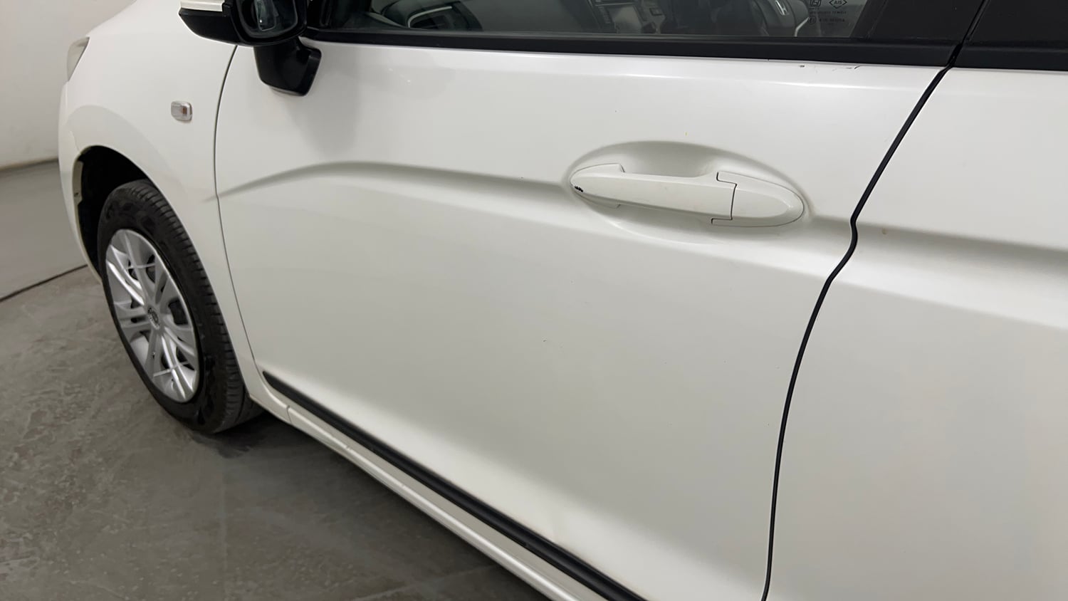 Used 2016 Honda Jazz SV Petrol Petrol Manual dents MINOR SCRATCH