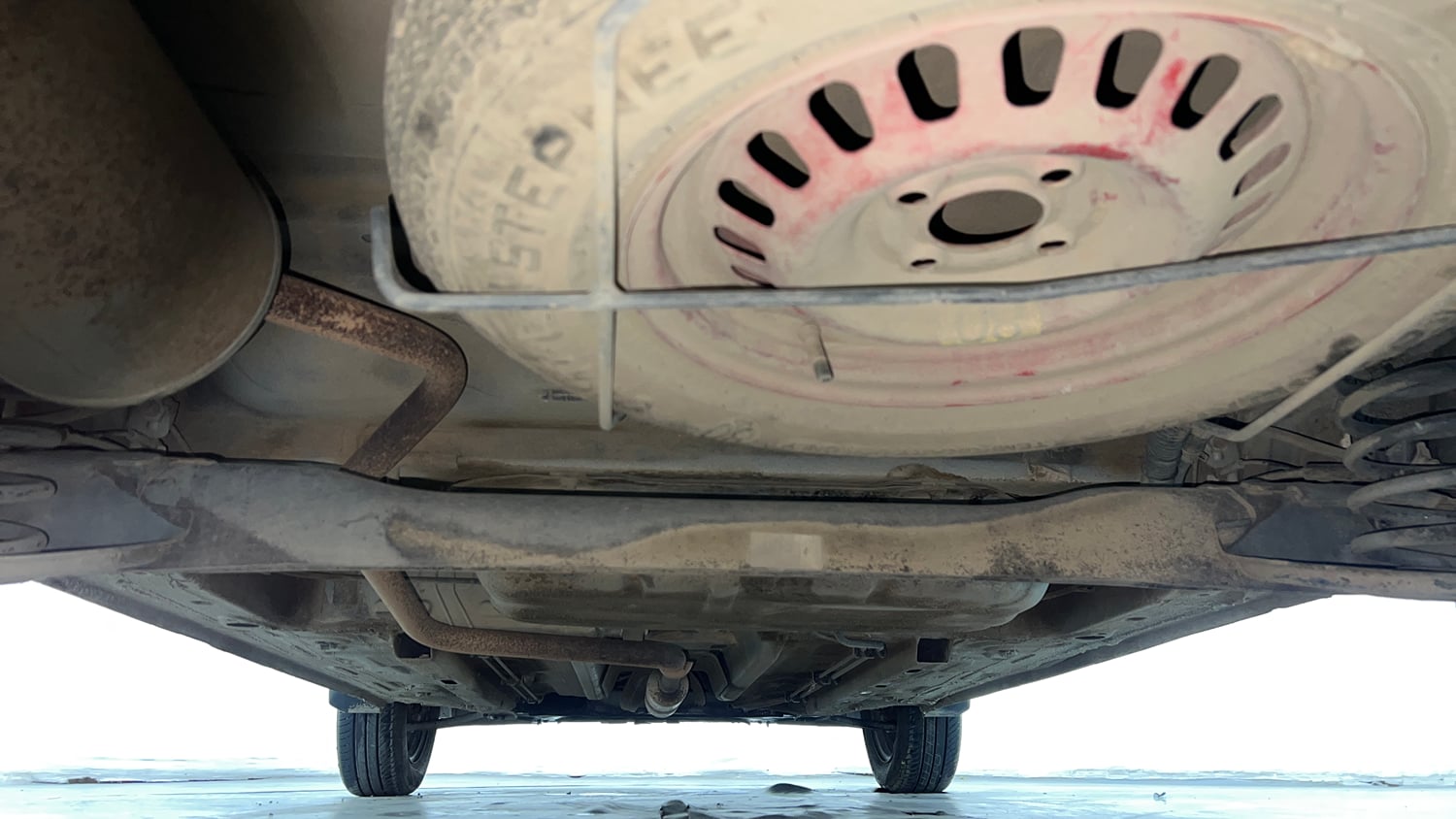 Used 2024 Renault Triber RXZ Petrol Manual extra REAR UNDERBODY VIEW (TAKEN FROM REAR)