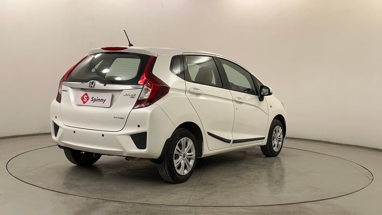 Used 2016 Honda Jazz SV Petrol Petrol Manual exterior RIGHT REAR CORNER VIEW