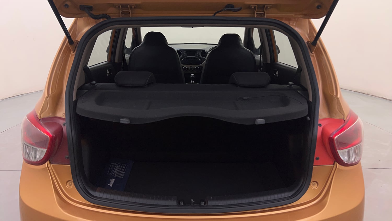Used 2013 Hyundai Grand i10 Asta 1.2 Kappa VTVT Petrol Manual interior DICKY INSIDE VIEW