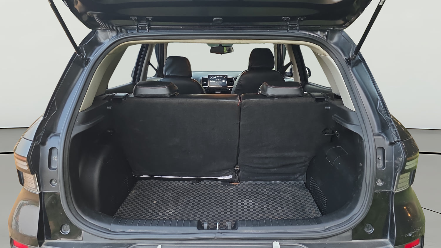 Used 2022 Hyundai Venue SX 1.2 Petrol Petrol Manual interior DICKY INSIDE VIEW