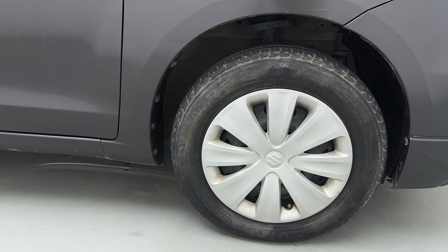 Used 2018 Maruti Suzuki Ertiga VXI Petrol Manual tyres RIGHT FRONT TYRE RIM VIEW