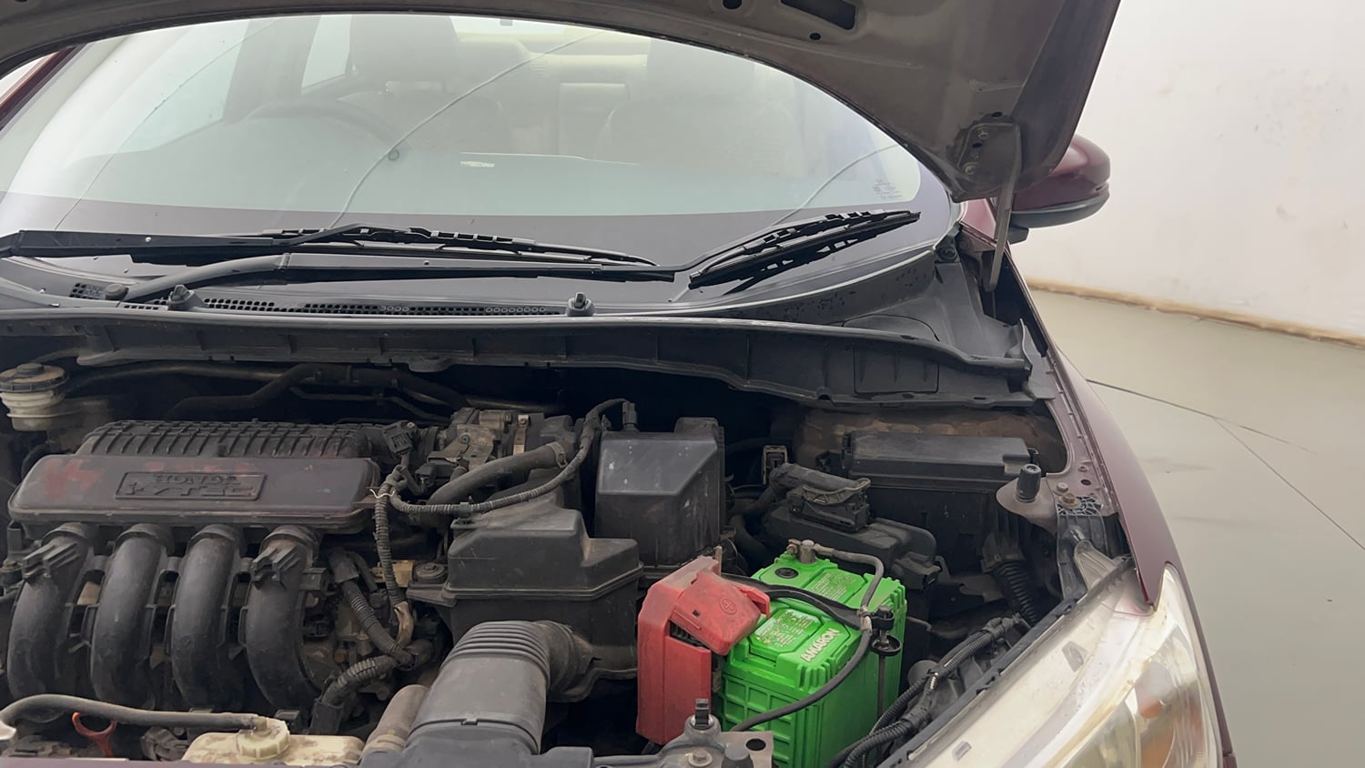 Used 2015 Honda City V Petrol Manual engine ENGINE LEFT SIDE HINGE & APRON VIEW