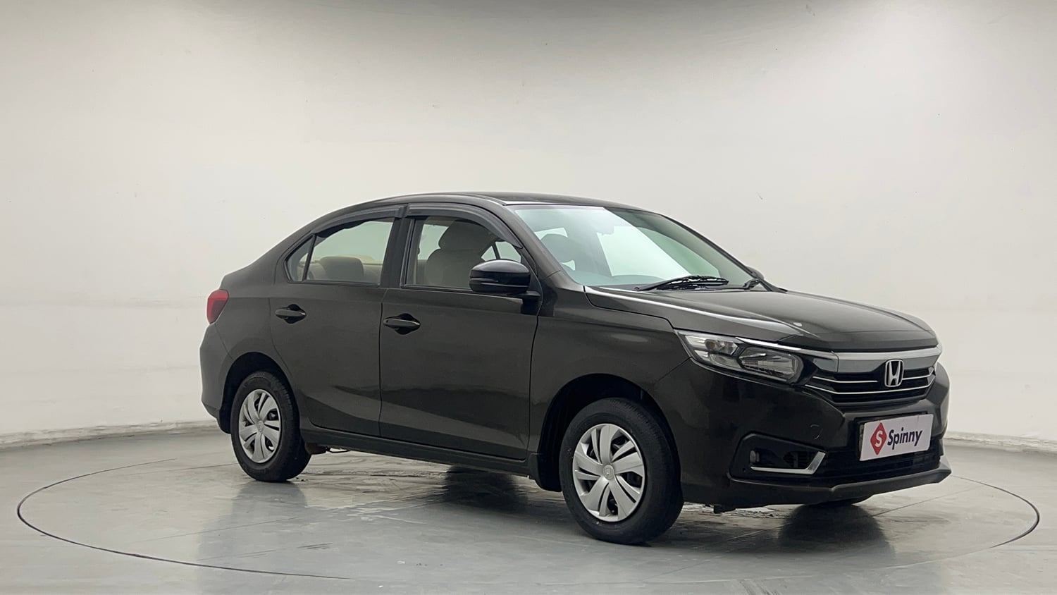 Used 2022 Honda Amaze S MT 1.2 Petrol Petrol Manual exterior RIGHT FRONT CORNER VIEW