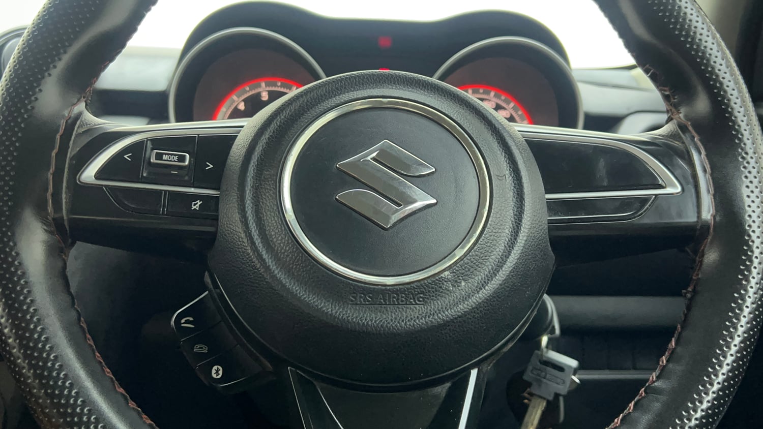 Used 2018 Maruti Suzuki Swift VXi Petrol Manual top_features Steering mounted controls