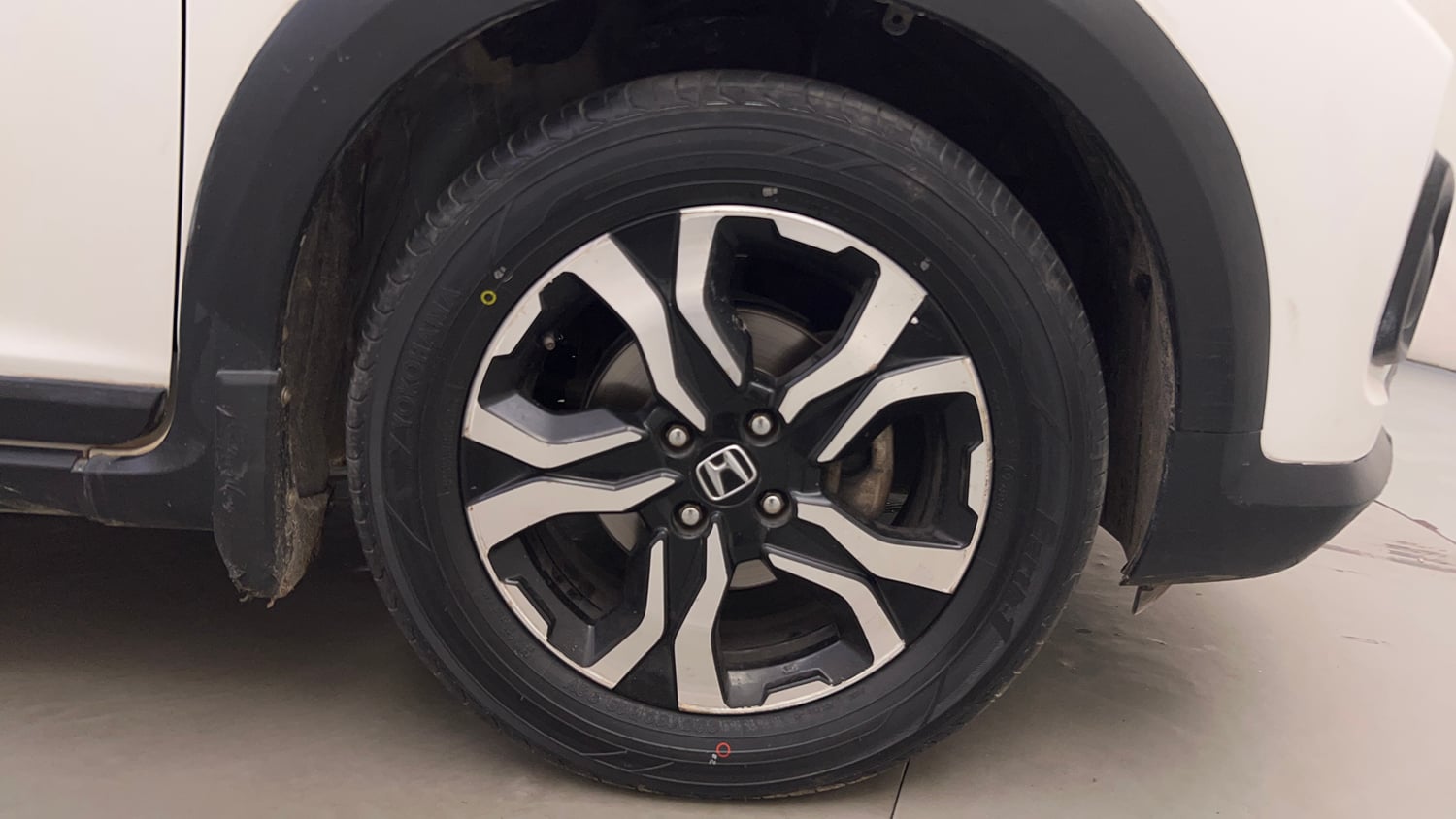 Used 2021 Honda WR-V VX MT Petrol Petrol Manual tyres RIGHT FRONT TYRE RIM VIEW