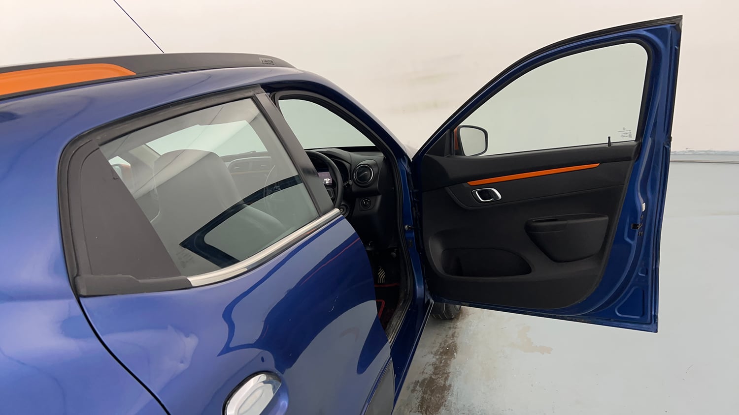 Used 2022 Renault Kwid CLIMBER 1.0 (O) Petrol Manual interior RIGHT FRONT DOOR OPEN VIEW