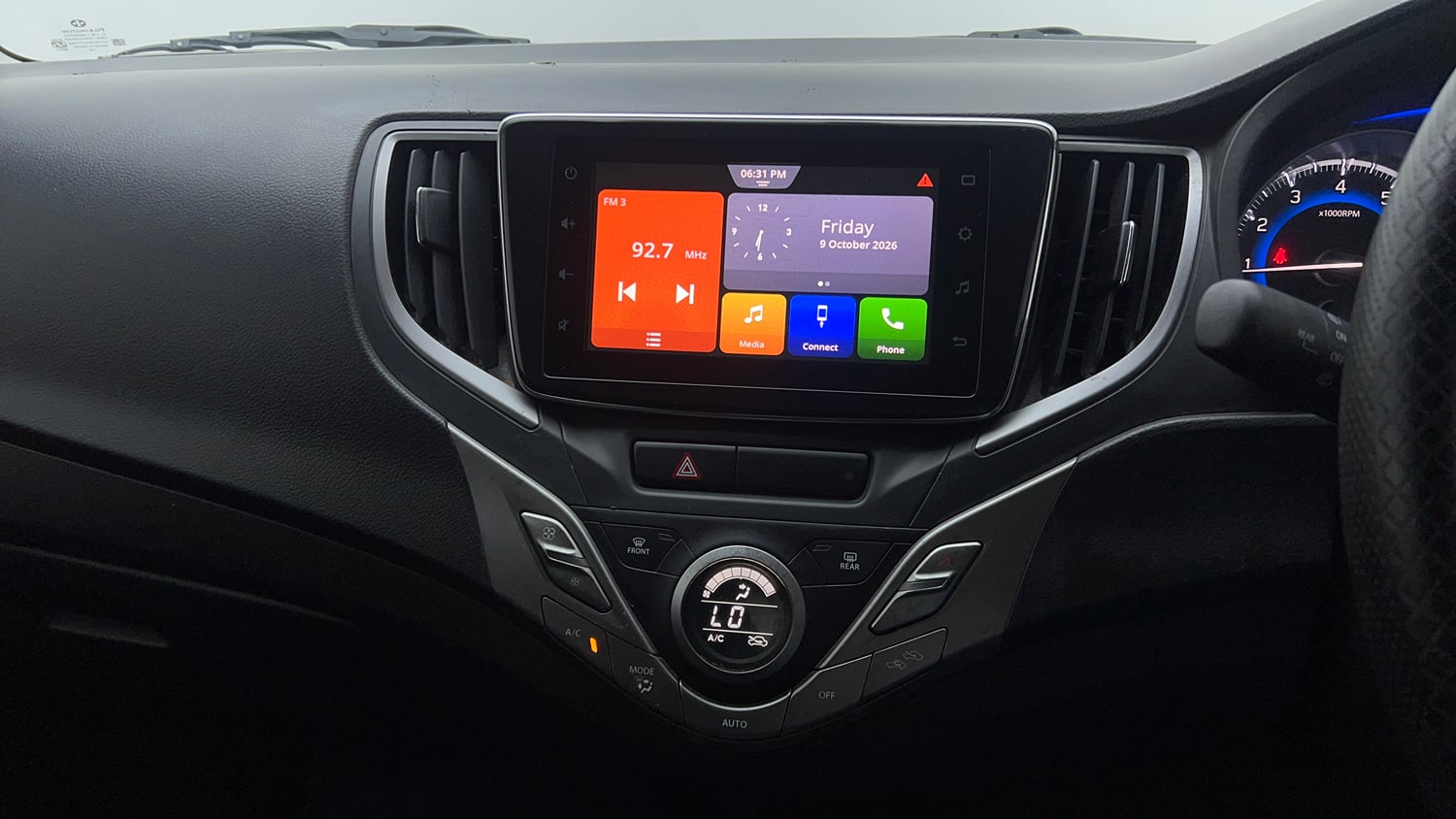 Used 2020 Maruti Suzuki Baleno Zeta Petrol Manual top_features Touch screen infotainment system