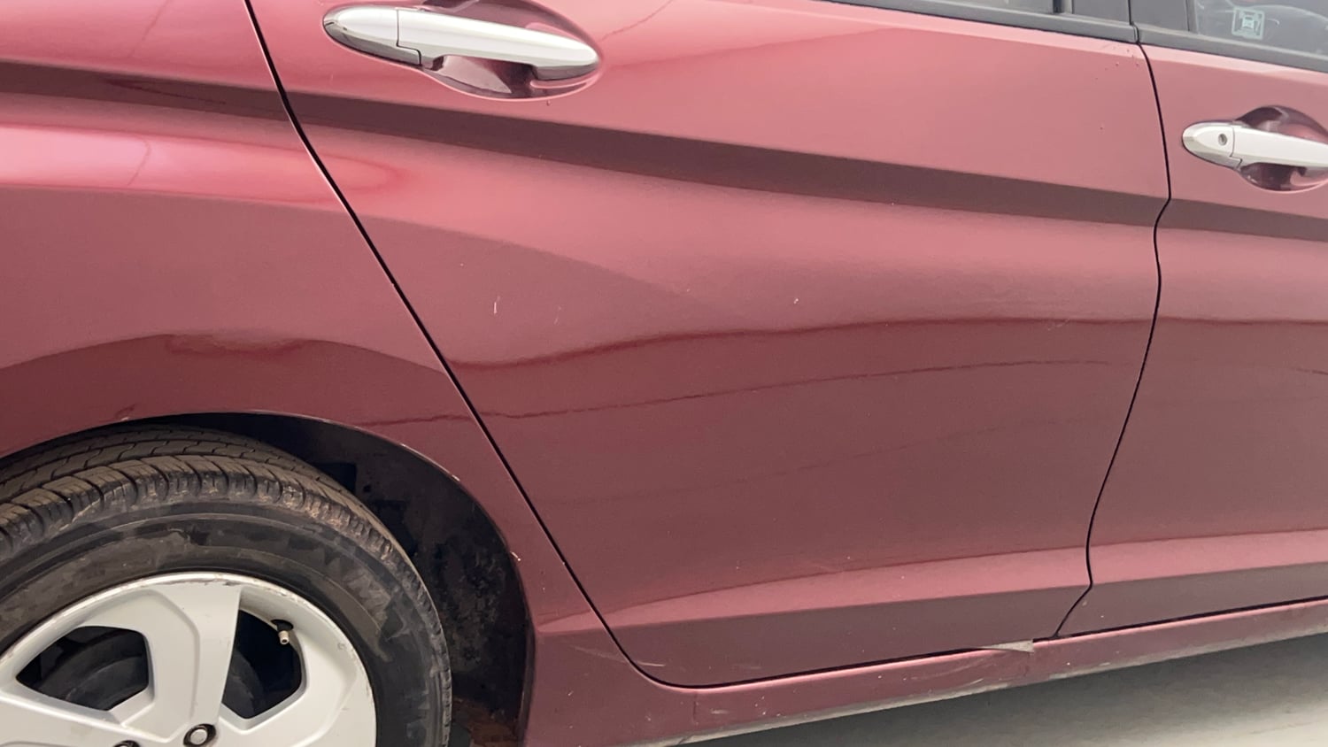 Used 2015 Honda City V Petrol Manual dents MINOR SCRATCH
