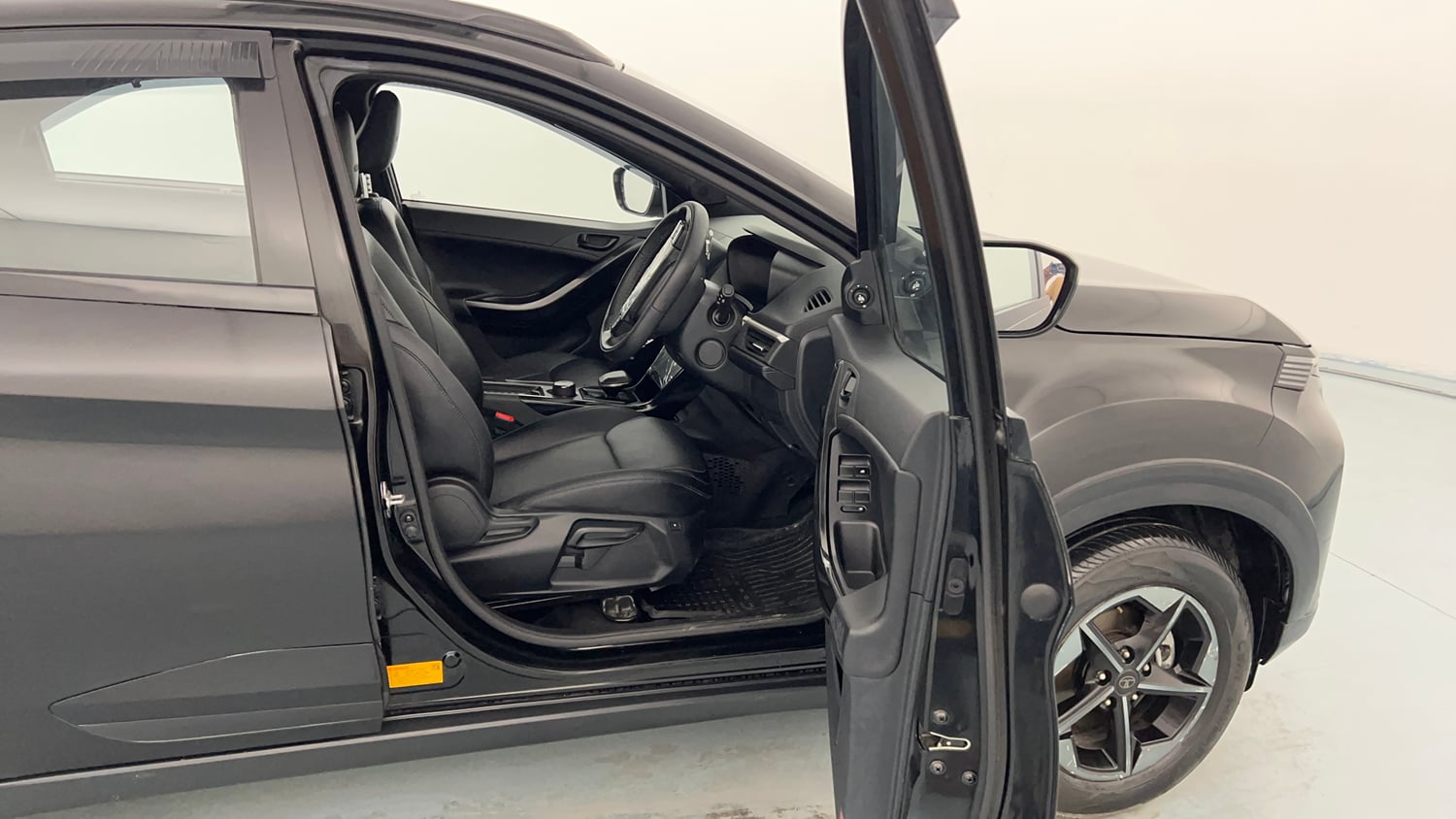 Used 2026 Tata Nexon Fearless + A PS DCA DK 1.2 Petrol Automatic interior RIGHT SIDE FRONT DOOR CABIN VIEW