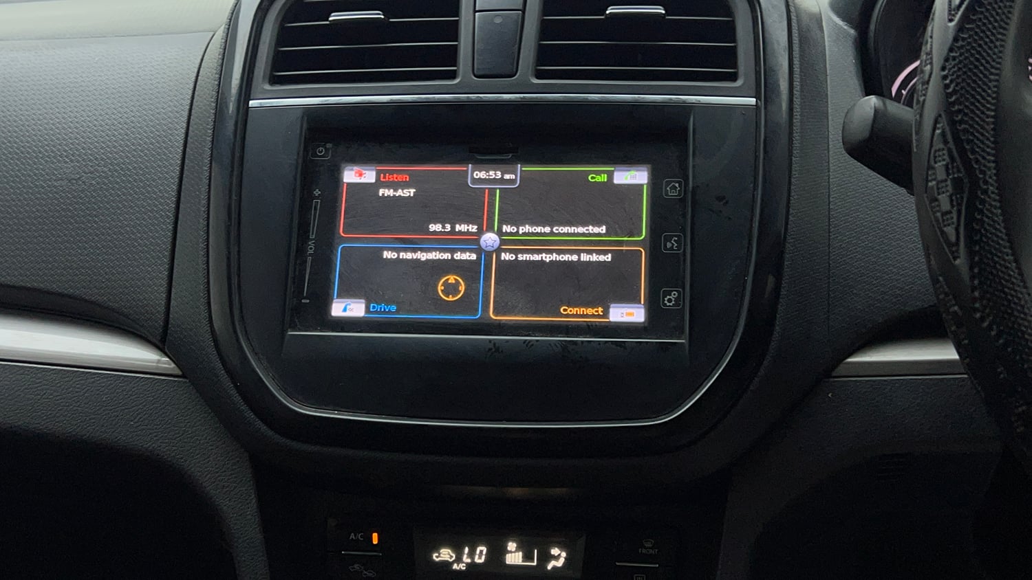 Used 2017 Maruti Suzuki Vitara Brezza ZDi+ Dual Tone Diesel Manual top_features Integrated (in-dash) music system
