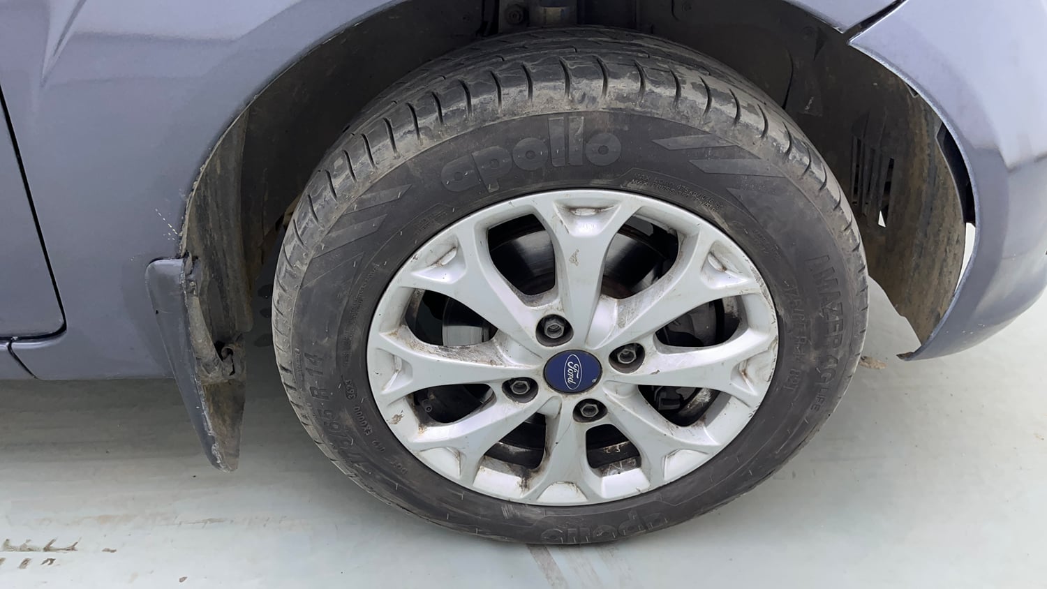 Used 2014 Ford Figo Duratorq Diesel Titanium 1.4 Diesel Manual tyres RIGHT FRONT TYRE RIM VIEW