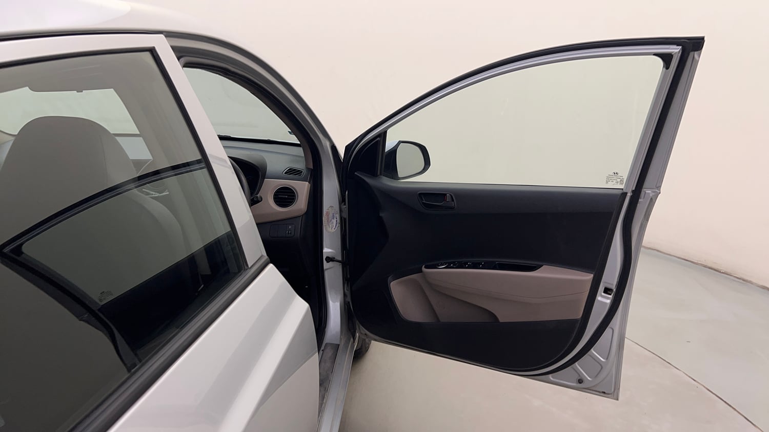 Used 2018 Hyundai Grand i10 Magna 1.2 Kappa VTVT Petrol Manual interior RIGHT FRONT DOOR OPEN VIEW