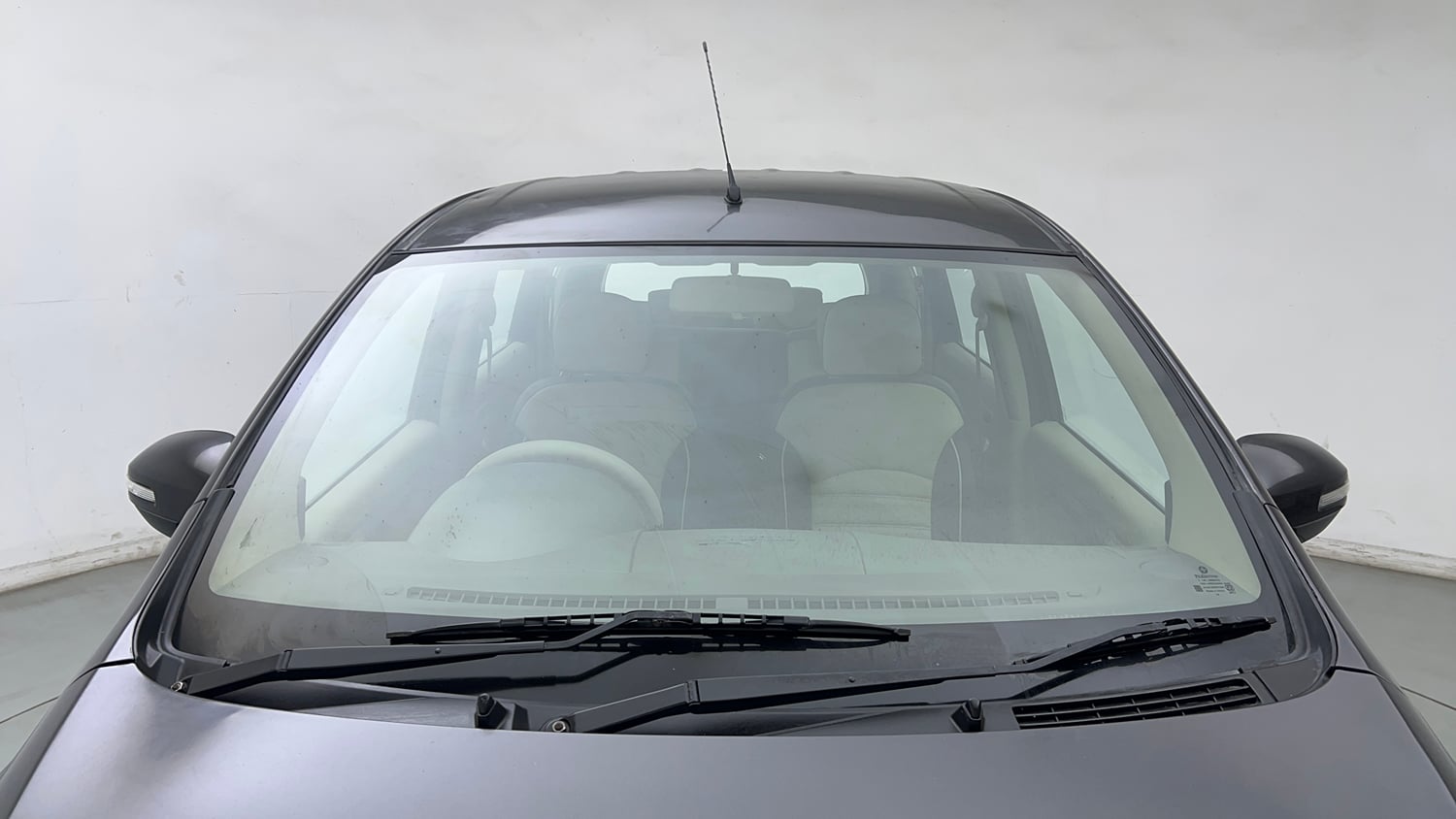 Used 2018 Maruti Suzuki Ertiga VXI Petrol Manual exterior FRONT WINDSHIELD VIEW