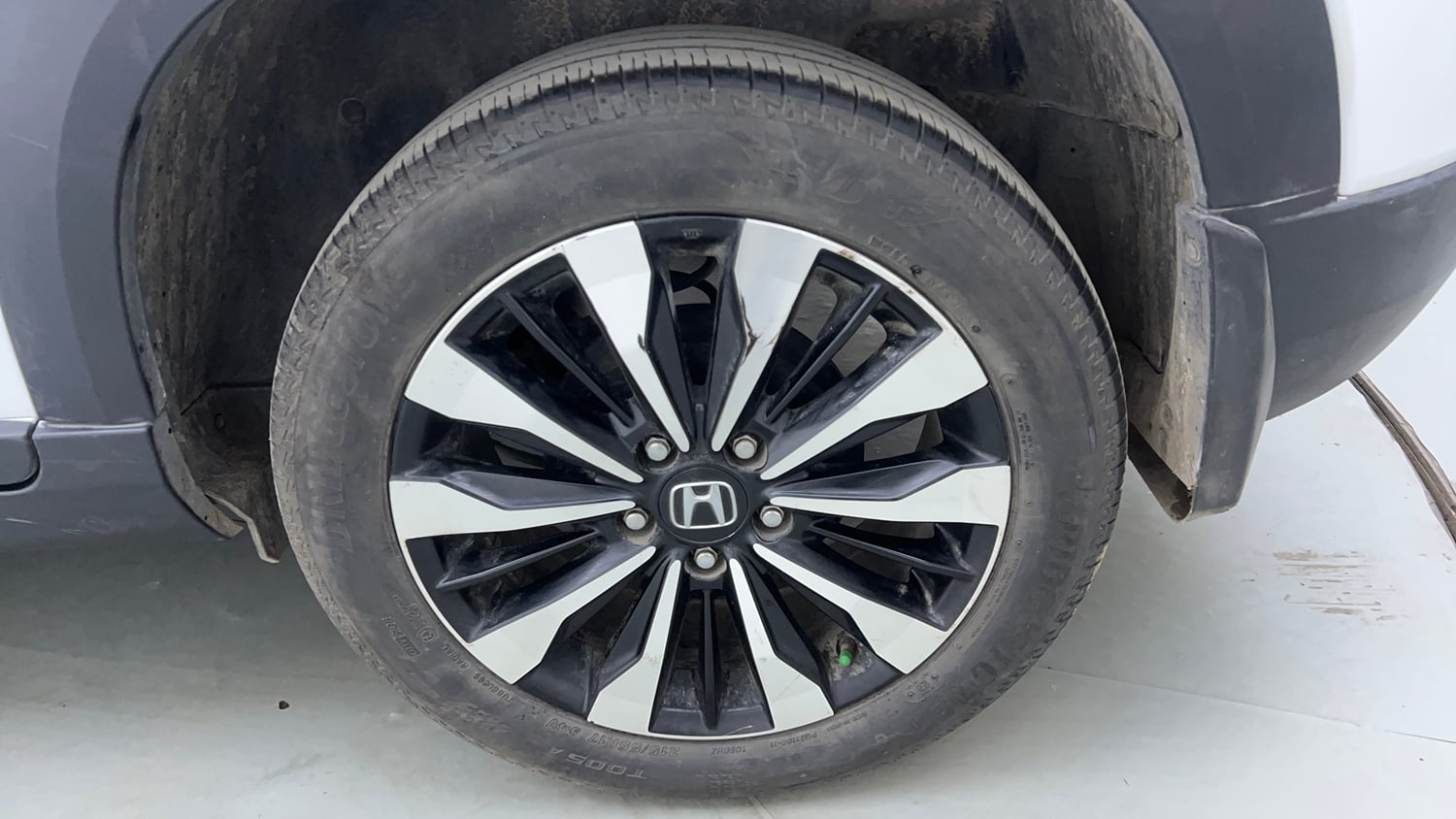 Used 2023 Honda Elevate VX MT Petrol Manual tyres LEFT REAR TYRE RIM VIEW