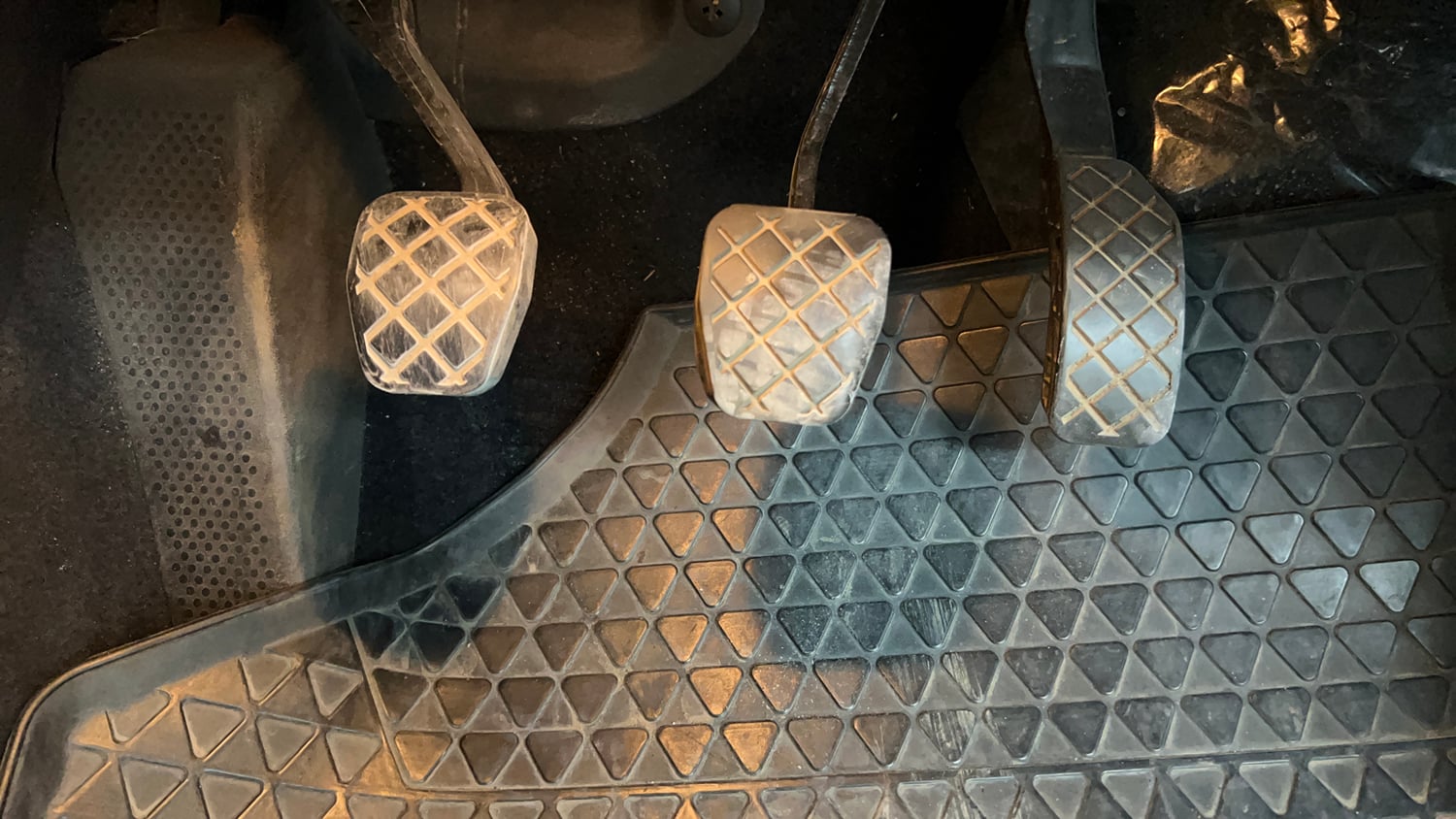Used 2015 Volkswagen Vento Comfortline Petrol Petrol Manual interior PEDALS VIEW