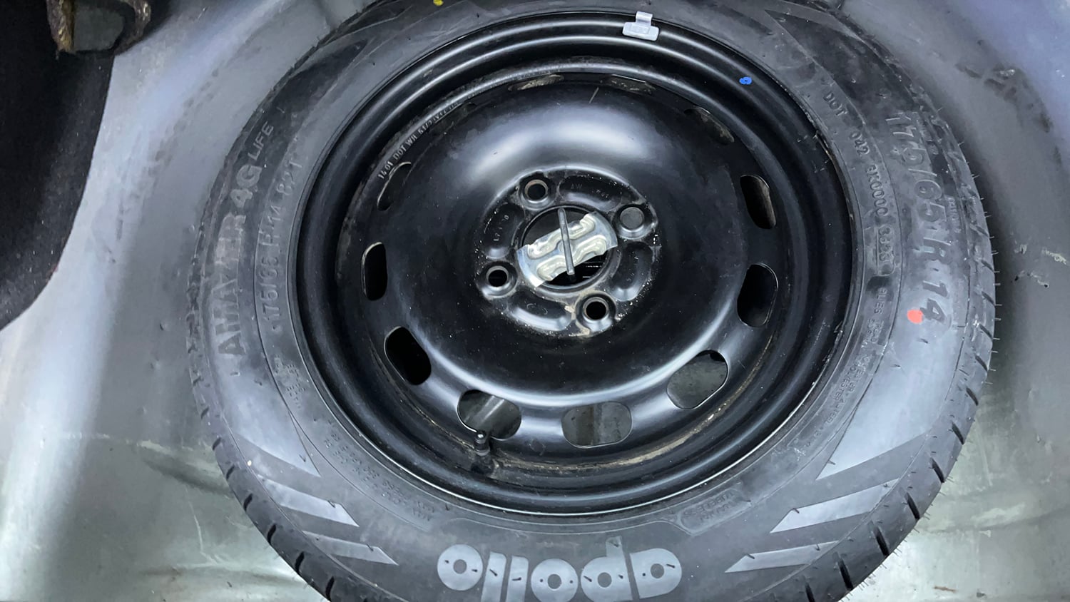 Used 2014 Ford Figo Duratorq Diesel Titanium 1.4 Diesel Manual tyres SPARE TYRE VIEW