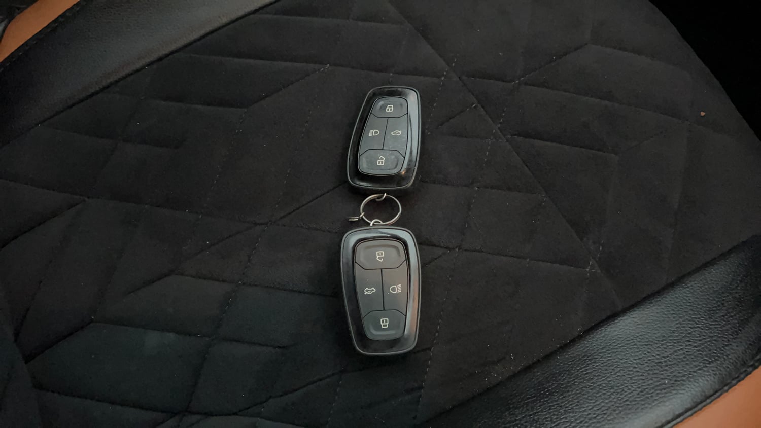 Used 2022 Tata Punch Creative Dual Tone Petrol Manual extra CAR KEY VIEW